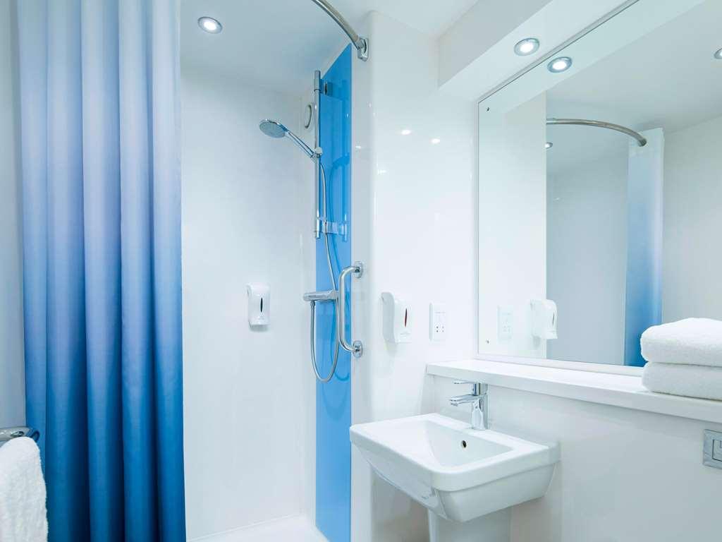Travelodge London Greenwich High Road Room photo