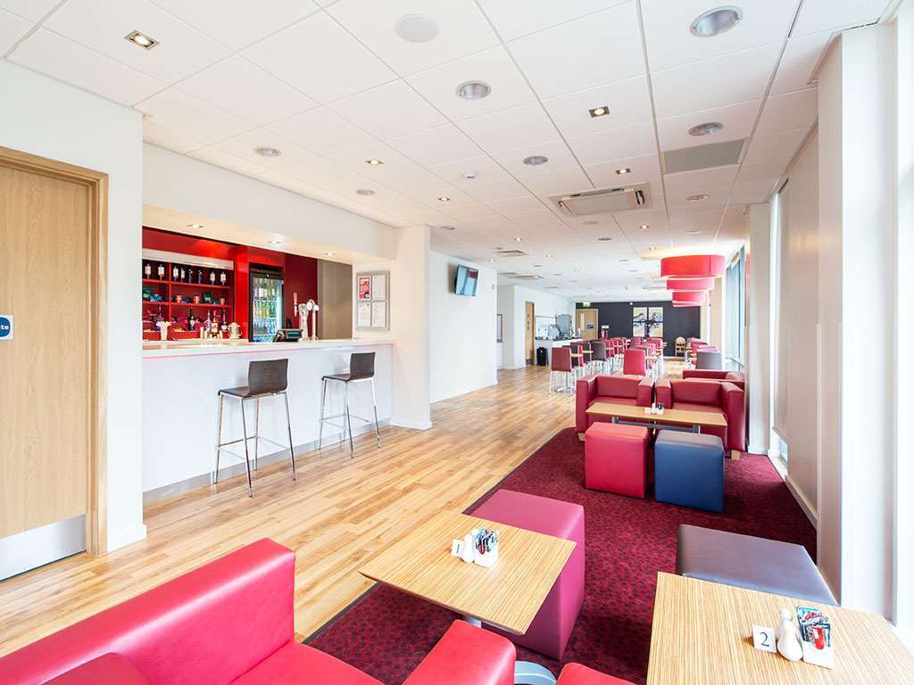 Travelodge London Greenwich High Road Restaurant photo